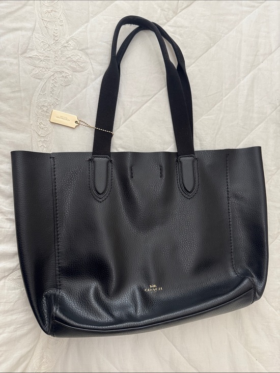 Coach Handbags - Coach Black Pebbled Leather Tote Bag